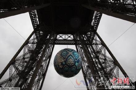 這個作品名叫地球危機