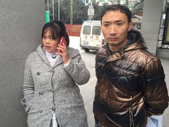 女孩被養(yǎng)父母虐待