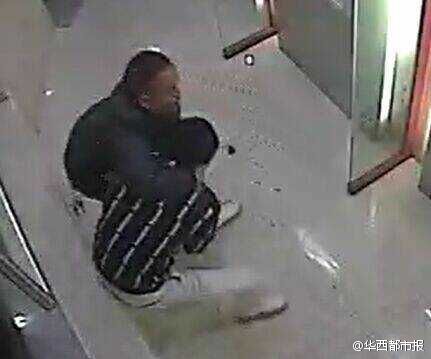 取錢遭劫打倒劫匪