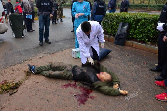 江西上饒槍擊案殺人犯持槍拒捕被擊斃