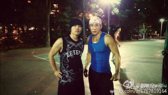 周杰倫夜打籃球