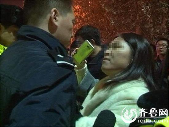 酒駕被查表白交警