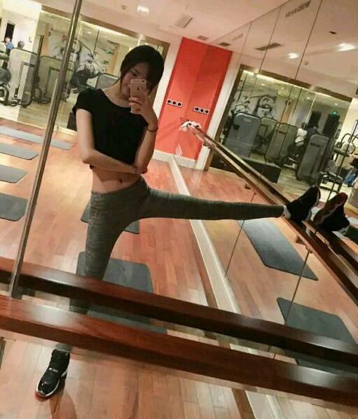 網(wǎng)友曬健身照吸睛