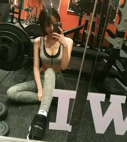 網(wǎng)友曬健身照吸睛