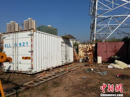 4人燒炭取暖死亡