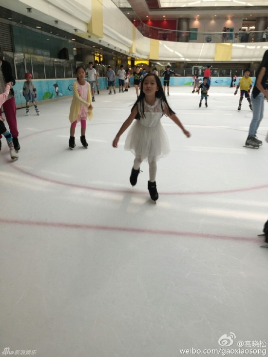 高曉松為女兒慶生