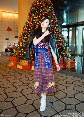 宋茜圣誕街拍曝光