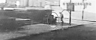 少女街邊產子后遺棄