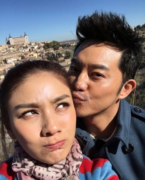 沙溢胡可自拍親吻