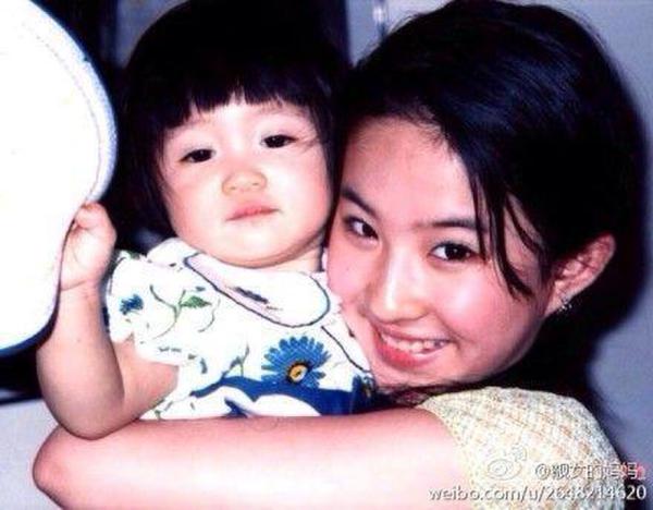 劉亦菲舊照曝光