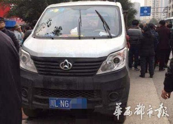 幼童駕車撞傷老太