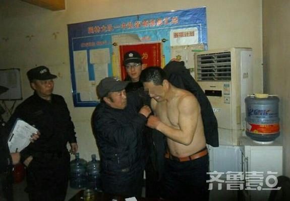 男子酒駕棄車跳河