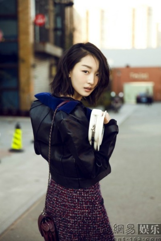 周冬雨時尚街拍