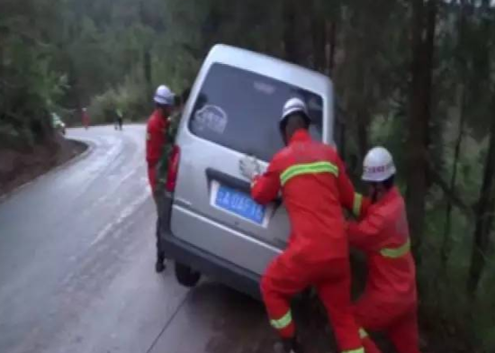 踩剎車1小時保命