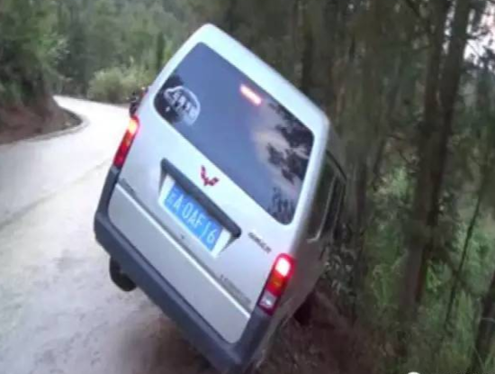 踩剎車1小時保命