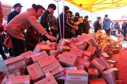 廟會(huì)叫賣無主快件