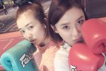 袁姍姍變身女漢子 戴上拳擊套就成女漢子了