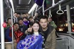 鄭州小伙公交搭訕求婚成功