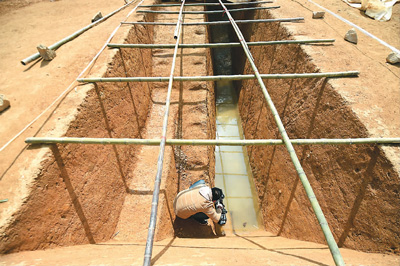 良渚古城驚現世界最早水壩