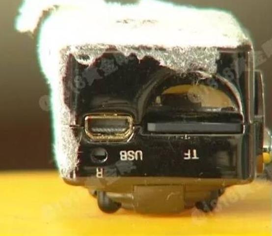 廁所摸出攝像頭