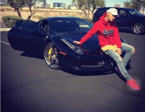 黃子韜大炫豪車