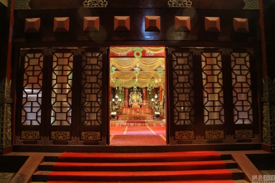 山寨獅身人面被拆