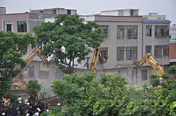 海口強(qiáng)拆暴力執(zhí)法