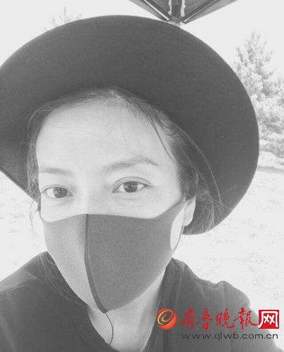 趙薇調侃患自拍病