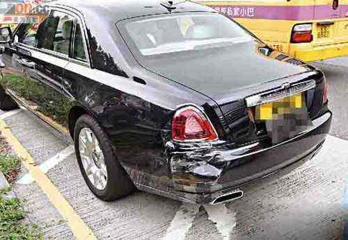 出租車撞勞斯萊斯