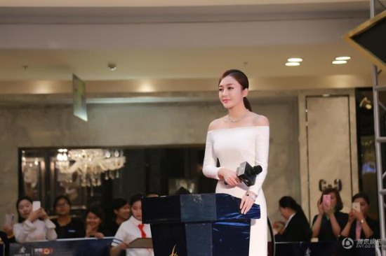 秦嵐現身公益活動