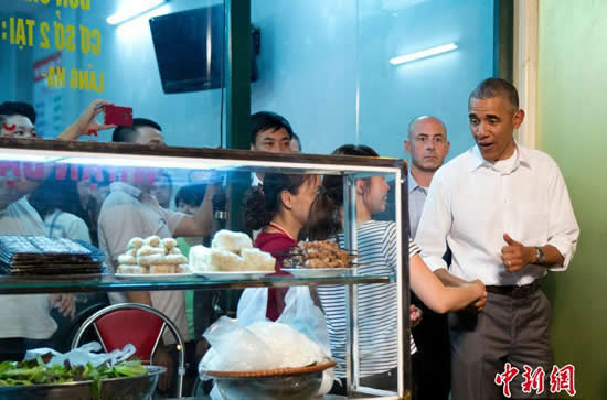 奧巴馬越南吃米粉