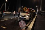 武漢長(zhǎng)江二橋車(chē)禍造成2死2傷 武漢兩車(chē)對(duì)撞