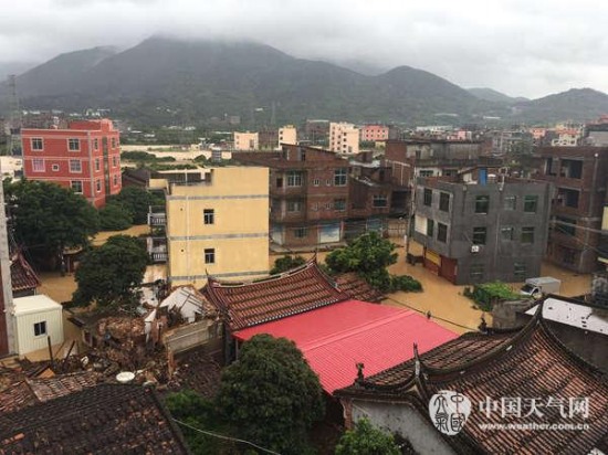 臺風(fēng)尼伯特襲擊福建