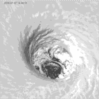 尼伯特臺(tái)風(fēng)眼