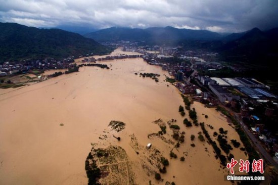 石獅臺(tái)風(fēng)尼伯特