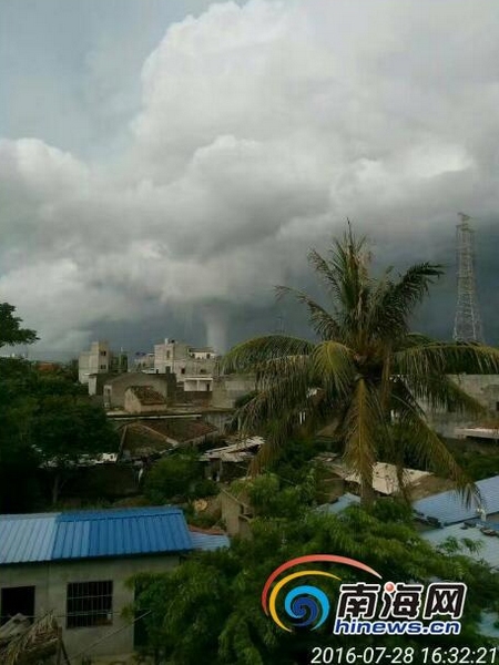 海南現(xiàn)龍吸水奇觀