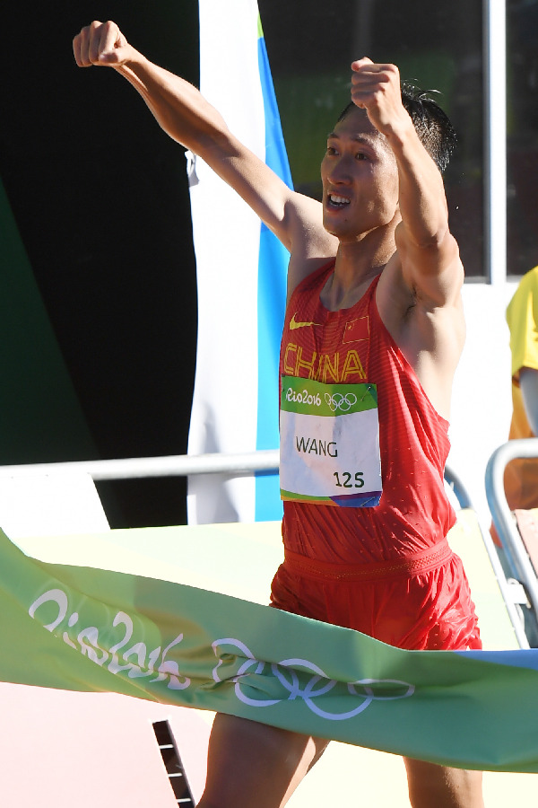 男子競走包攬金銀牌