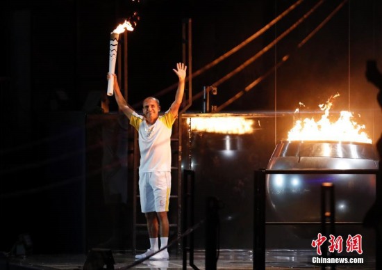利馬點燃奧運圣火