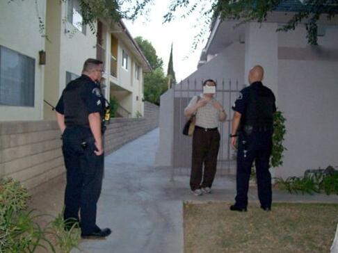 華裔男子暴打空姐