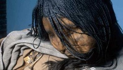 少女被冰凍500年