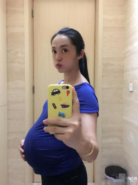 姚晨自拍大肚驚人