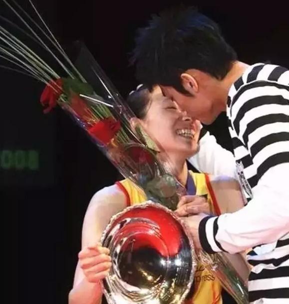 林丹承認(rèn)出軌