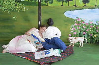 女子制作幻想男友 外國女藝術家