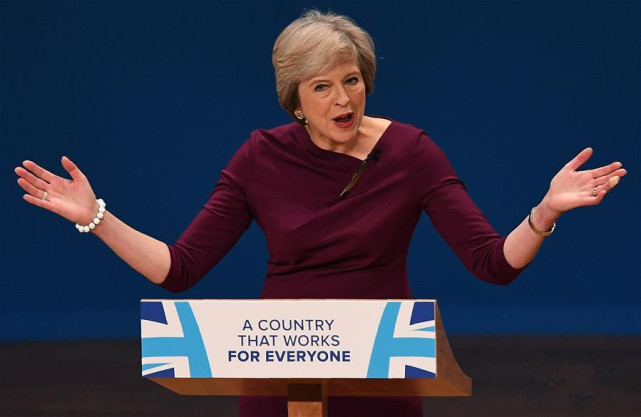 英核導(dǎo)彈飛向美國 英國首相沒有正面回答