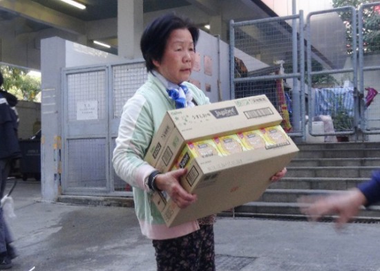 過期薯條遭哄搶