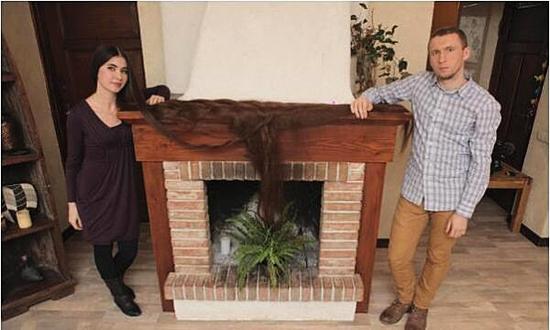 女孩20年沒剪過頭