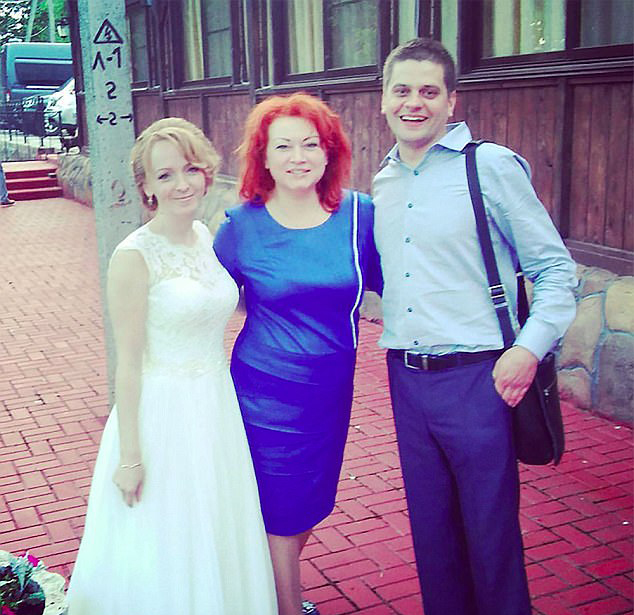 開裝甲車去民政局