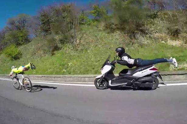 車手超人姿勢(shì)騎行