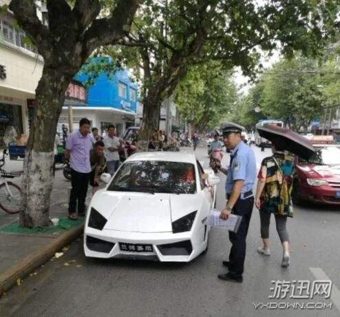 山寨蘭博基尼被交警查扣