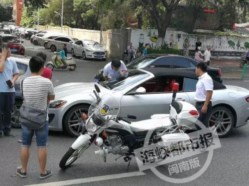 泉州6車追尾車禍現(xiàn)場